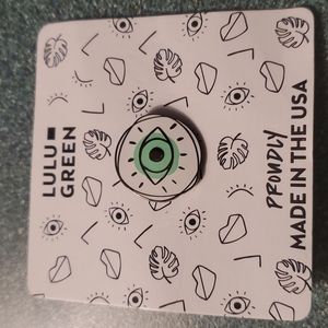 Lulu green eye pin